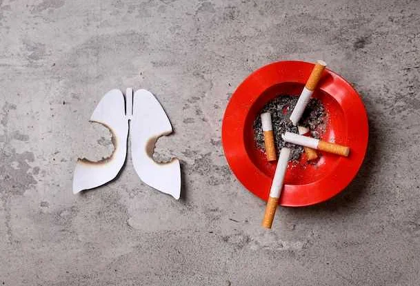 Сигареты и кальян: кто опаснее?