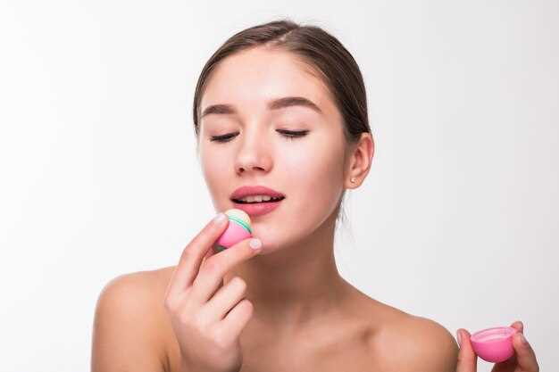 Как вылечить потрескавшиеся губы: лучшие средства и способы