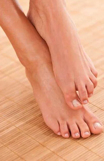 Причины трескания кожи на ступнях